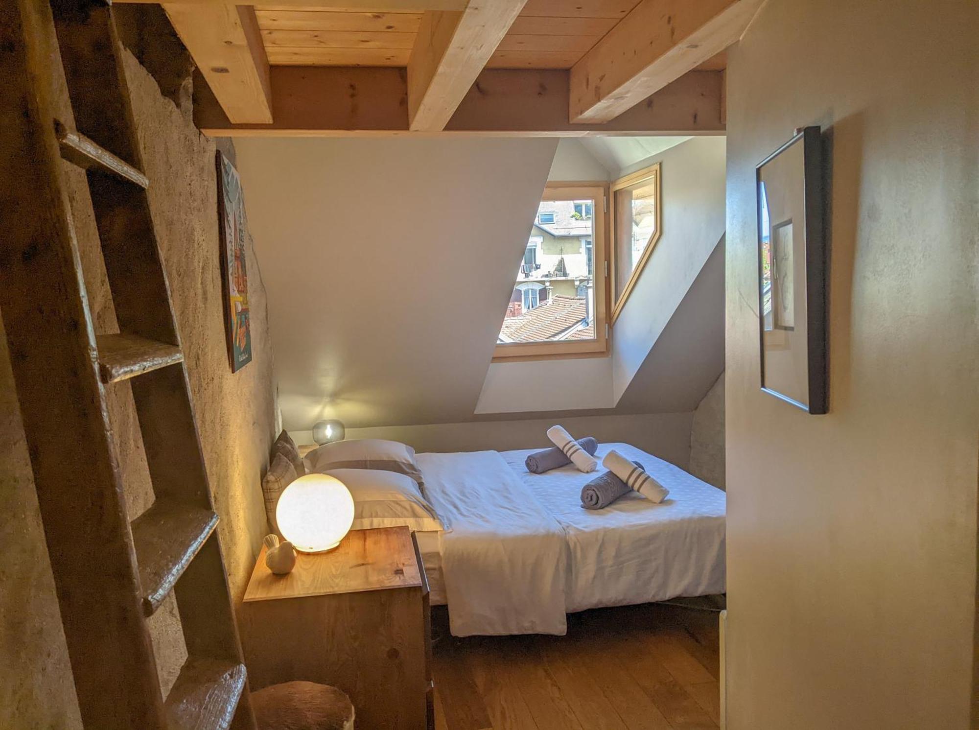 Bed and Breakfast Nid Douillet Анси Экстерьер фото