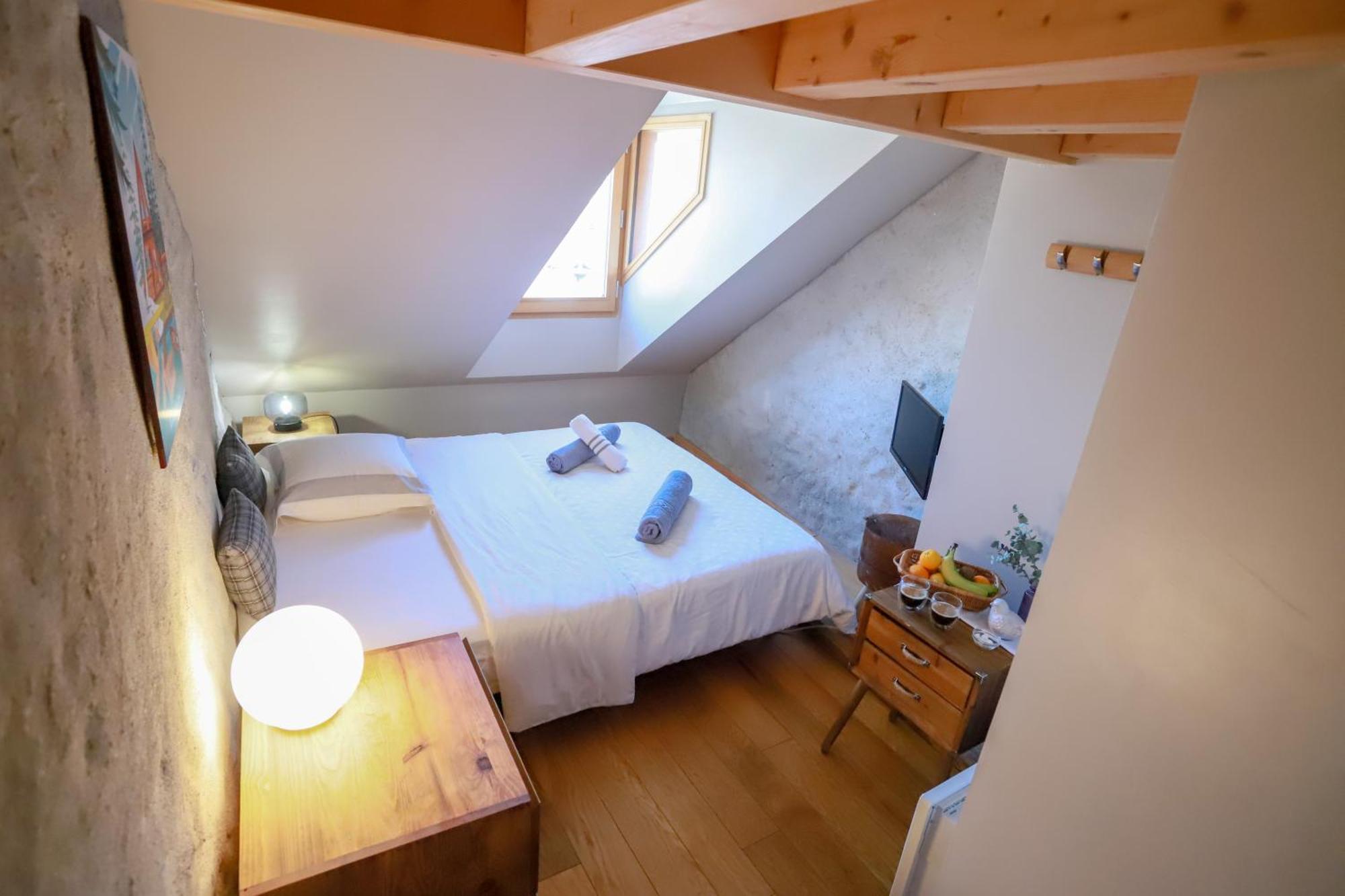 Bed and Breakfast Nid Douillet Анси Экстерьер фото